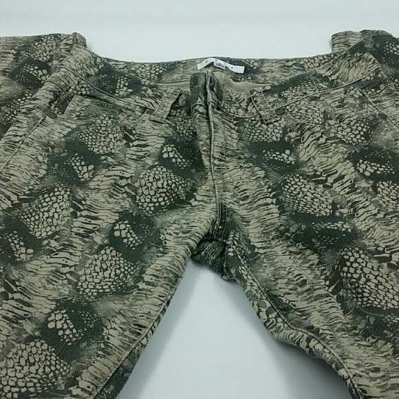 CABI l Diamondback Snake Skinny F2 - Picture 4 of 8